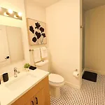 Stylish 4br Stay-prime Location - State Rep *