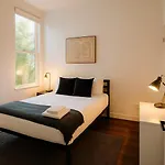 Stylish 4br Stay-prime Location - State Rep Apartment *