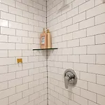 Stylish 4br Stay-prime Location - State Rep Chicago