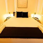 Apartment Stylish 4br Stay-prime Location - State Rep *