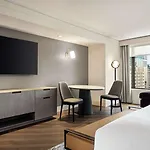 Hilton Grand Vacations Club Magnificent Mile 3*