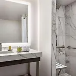 Hilton Grand Vacations Club Magnificent Mile Hotel