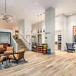 Hilton Garden Inn- Loop 3*