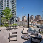 Level - River North 4*