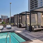 Level - River North Hotel