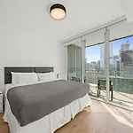 Level Chicago - River North