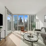 Level Chicago - River North