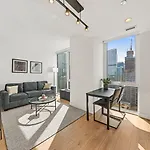 Hotel Level - River North 4*