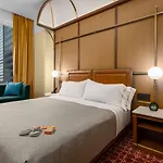 Canopy By Hilton Loop 4*
