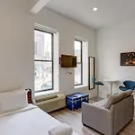 Ground Floor Studios In Chicago By 747 Lofts
