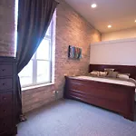 Amazing Wicker Park Penthouse With Skyline Views *