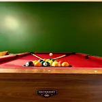 1 Free Parking Sleeps 10