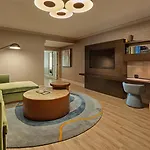 Hyatt Centric Magnificent Mile Hotel
