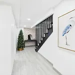 Addison Art Deco Flat