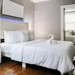 Sleeps7 • 2Br • Coffee Station • Backyard W/ Grill