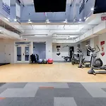 Downtown Chicago Stay With Free In & Out Parking 1