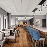 Hampton & Chicago-downtown 3*