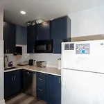 Chicago Parthenon Hostel