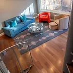 3-story Townhome Free Parking Private Patio Washer-dryer Chicago