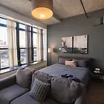 Mccormick Place Beautiful Studio Suite With Optional Parking And Gym Access Sleeps 4 Near Soldier Field And Downtown Chicago