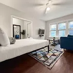 Sunlit Studio With City Charm - Lunt Studio Rep