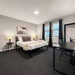 Cozy 1Br Apt Near Dining & Shops - Kimball C2