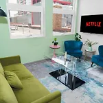 Mccormick Place 2Br Oasis With Optional Parking, Patio, Gym For Up To 6 Guests Near Museum Campus, Grant Park & Soldier Field