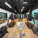 South Loop 2Br Corner Unit With Natural Light, Optional Parking And Guest Access Near Downtown Chicago And Mccormick Place