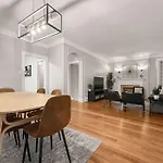 Spacious 4br Retreat - Chase E1 Apartment Chicago