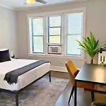 Relaxing Lakeview Escape 2Br Apartment - Roscoe 35-2N