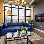 Mccormick Place Stylish Corner Suite With Optional Parking And Gym Access Sleep 6 In South Loop Chicago