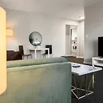 Cozy 1br Near Dining & Shops - Kimball C2 * Chicago