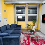 Bright 2Br Apt With Gym And Optional Parking Near Soldier Field, Museum Campus, Mccormick Place