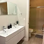 Apartment Sleek Style 3br Haven - Free Parking - Ashland 2n