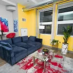 Bright 2Br Apt With Gym And Optional Parking Near Soldier Field, Museum Campus, Mccormick Place