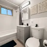 Cozy 1br Near Dining & Shops - Kimball C2 Chicago