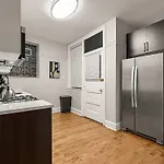 Apartment Spacious 4br Retreat - Chase E1 Chicago
