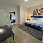 Sleek Style 3br Haven - Free Parking - Ashland 2n Apartment Chicago