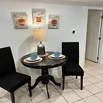 The Wrigleyville Garden 200 Steps To Wrigley-2Br