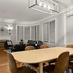 Spacious 4br Retreat - Chase E1 Chicago