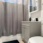Cozy 1br Near Dining & Shops - Kimball C2 *