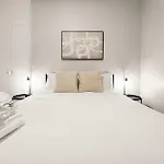 Spacious 4br Retreat - Chase E1 *