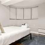 Apartment Spacious 4br Retreat - Chase E1