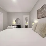 Spacious 4br Retreat - Chase E1 * Chicago