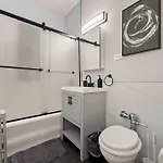 Spacious 4br Retreat - Chase E1
