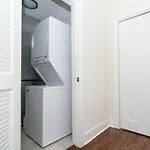 Mccormick Place 420 Friendly 3br In Downtown With Optional Parking Sleeps 8 Guests Near Soldier Field, Grant Park And Lakefront Trail Chicago