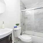 Mccormick Place 420 Friendly 3br In Downtown With Optional Parking Sleeps 8 Guests Near Soldier Field, Grant Park And Lakefront Trail Apartment