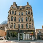 The Neighborhood - Lincoln Park Hotel