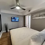 Bridgeport Place - Free Parking, Mccormick Place-Sox Park