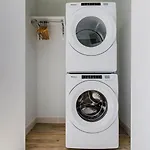 Blueground River North Balcony Pool Nr Pier Chi-1150